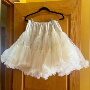 Hell Bunny Ivory Short Petticoat Size L-XXL